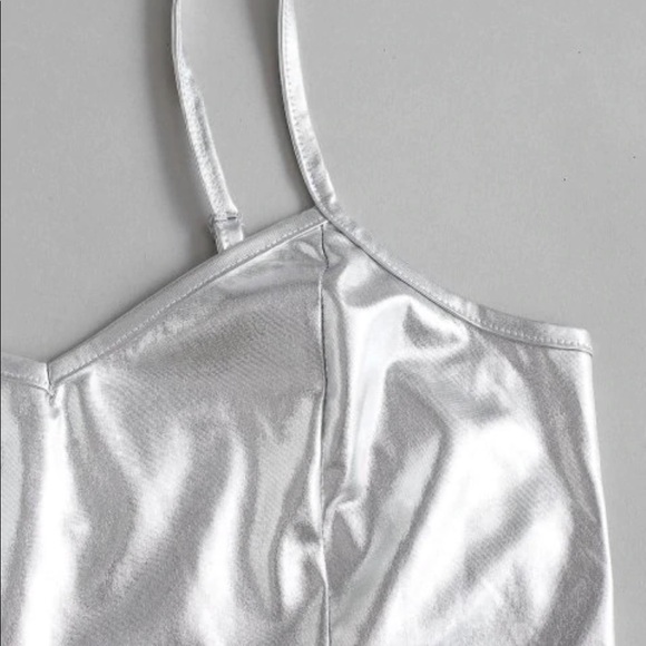 NWT zaful cropped shiny glitter cami top - Picture 3 of 11